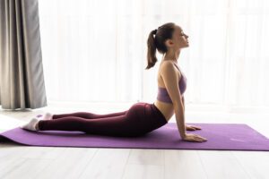 भुजंगासन (Bhujangasana Yoga to straighten the spine )
