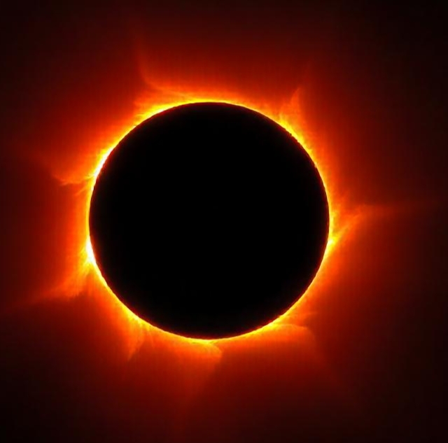 Ring Of Fire Solar Eclipse: क्या है 2 अक्टूबर को दिखने वाला रिंग ऑफ फायर सूर्यग्रहण? जानिए इसकी खासियत