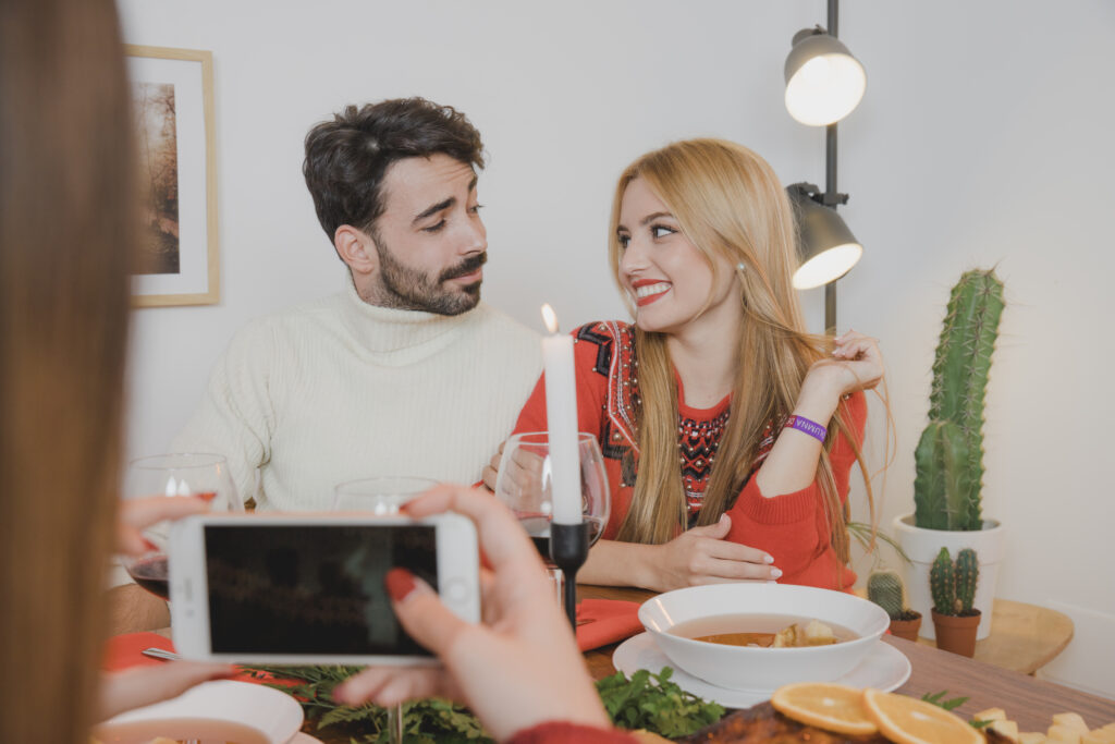 Speed Dating : नए जमाने का फास्ट ट्रैक रिलेशनशिप​ दुनिया में बहुत तेजी से क्यों कर रहा ट्रेंड