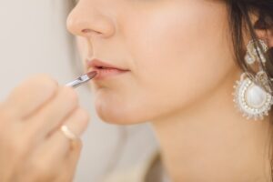 मेकअप के फायदे Benifits of Makeup