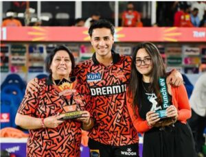 Abhishek Sharma Net Worth: 40 गेंदों में IPL शतक जड़ने वाले SRH के स्टार की कमाई, गाड़ियों और लाइफस्टाइल बहन परिवार की पूरी कहानी