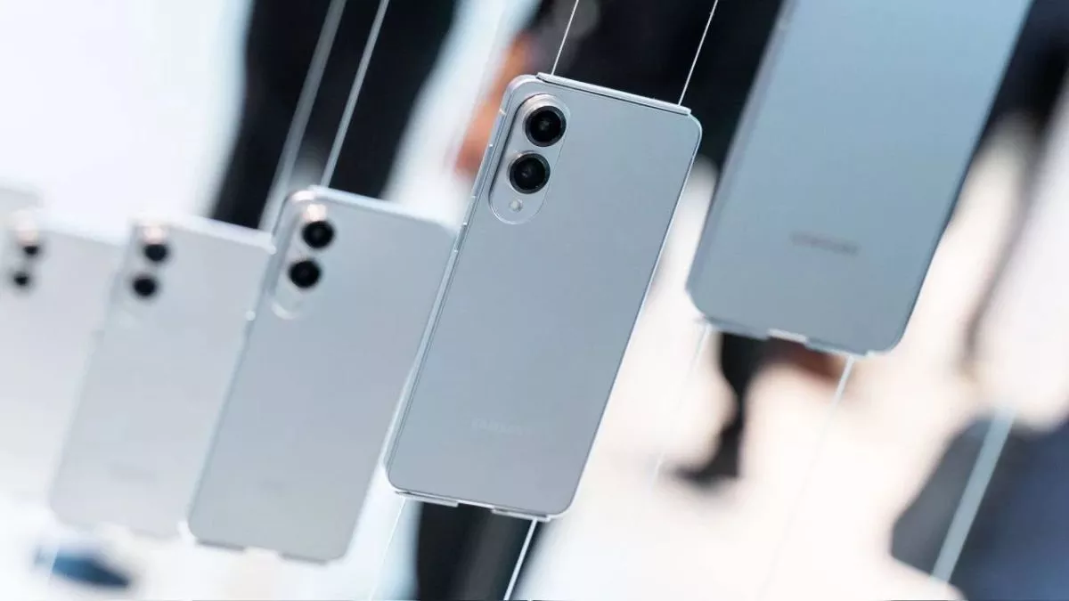 Samsung Galaxy S25 Edge: सैमसंग का सबसे पतला फोन अब भारत में 12 हजार का Discount पर उपलब्ध, जानिए कीमत और फीचर्स