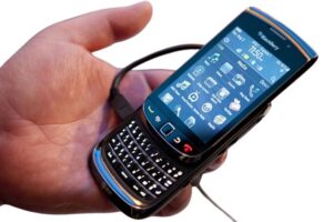BlackBerry Classic की दमदार वापसी कम दाम में: नए अंदाज़ नए फीचर में आ रहा है Zinwa Q25 स्मार्टफोन