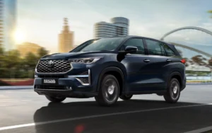 Toyota Innova Hycross 2025: अब आ गई Mini Fortuner जैसी लग्ज़री SUV – दमदार माइलेज और प्रीमियम फीचर्स के साथ