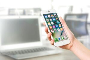 आपकी प्राइवेसी खतरे में! ये Apps चुपचाप चुरा बेच रहे हैं आपकी निजी तस्वीर और कॉन्टैक्ट नंबर की जानकारी – अभी करें डिलीट वरना पछताएंगे