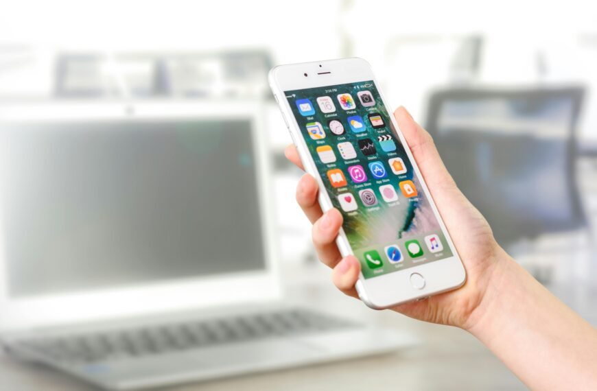 आपकी प्राइवेसी खतरे में! ये Apps चुपचाप चुरा बेच रहे हैं आपकी निजी तस्वीर और कॉन्टैक्ट नंबर की जानकारी – अभी करें डिलीट वरना पछताएंगे
