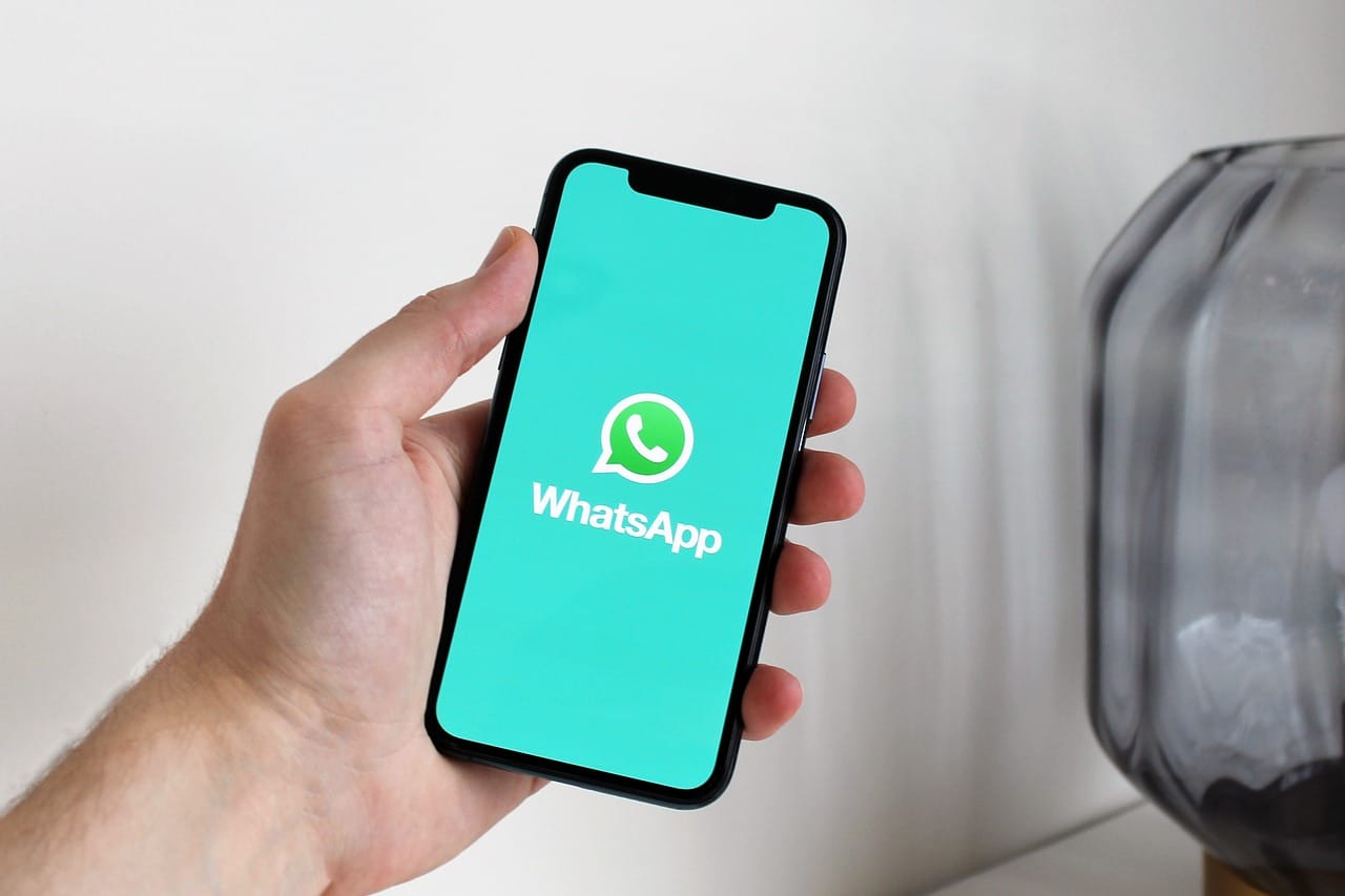 WhatsApp में आया टॉप 7 नया AI फीचर: अब बिना खोले जानें मैसेज में क्या लिखा है!कौन कर सकता है इस्तेमाल