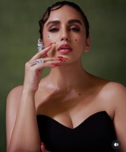 Huma Qureshi: 39 साल की उम्र में हुमा कुरैशी की करोड़ों की कमाई और सेक्सी अंदाज़ – जानिए कैसे बनीं बॉलीवुड की हॉट क्वीन
