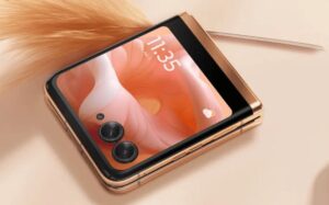 Best Selling Smartphones Under Rs 50,000: प्रीमियम सेगमेंट में फ्लैगशिप कैमरा, AI फीचर्स और दमदार बैटरी के साथ