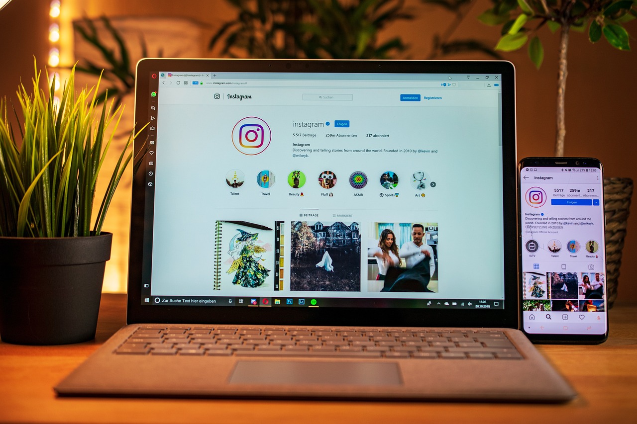 Instagram ने टीनएजर्स की सुरक्षा के लिए उठाया बड़ा कदम: अब चैट से पहले दिखेगी 3 बड़ी चेतावनी ,जानिए क्या बदलेगा आपके लिए