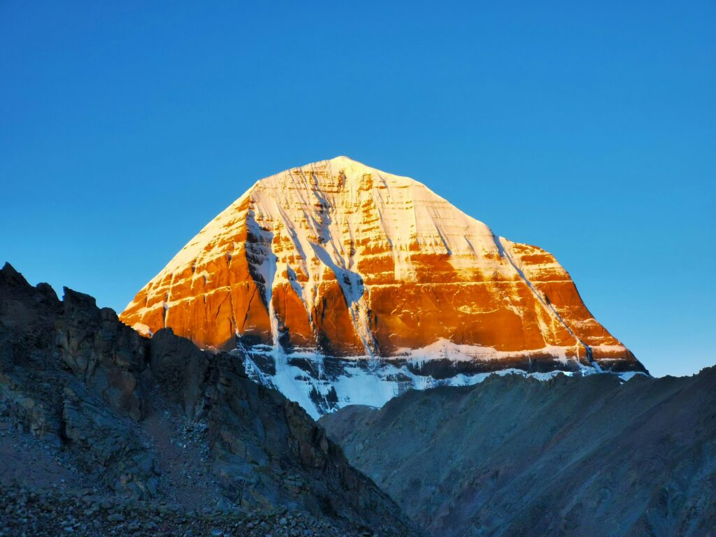 कैलाश मानसरोवर: हिंदू, बौद्ध, जैन, सिख... चारों धर्मों के लिए क्यों खास है किसके लिए क्या धार्मिक महत्व है Mount Kailash !
