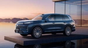 Geely Galaxy M9 PHEV: 24 घंटे में 40,000 बुकिंग्स! लॉन्च से पहले ही इस कार ने हिला दिया मार्केट