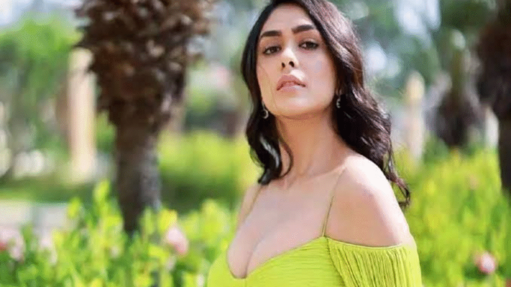 Mrunal Thakur का बड़ा धमाका: 'सन ऑफ सरदार 2' के बाद फिल्मों की बरसात, जानकर हो जाएंगे चकित, देखें पूरी लिस्ट