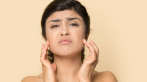 Wrinkles in Young Age: जवानी में झुर्रियां आने की वजह सिर्फ उम्र नहीं, आपकी ये 6 आदतें भी जिम्मेदार हैं