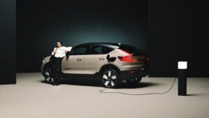 Volvo EX30 इंडिया लॉन्च,Volvo EX30 फीचर्स और स्पेसिफिकेशन,
Volvo EX30 बैटरी और रेंज,

Volvo इलेक्ट्रिक SUV 2025,

Volvo EX30 सेफ्टी और टेक्नोलॉजी,