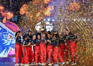 IPL 2026: RCB ने किया बड़ा बदलाव — सिर्फ 4 खिलाड़ी रिटेन, बाकी सभी रिलीज! नई कोचिंग टीम के साथ उतरेगी मैदान में